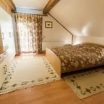 House In Nature With Pool, Pr Matazic *