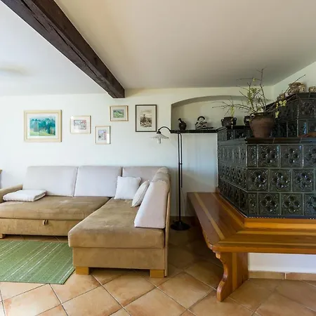 House In Nature With Pool, Pr Matazic Ferienhaus *