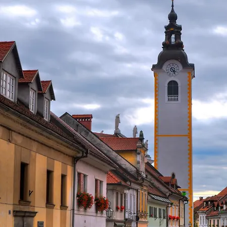 House In Nature With Pool, Pr Matazic Ferienhaus