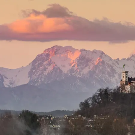 House In Nature With Pool, Pr Matazic Ferienhaus Kamnik