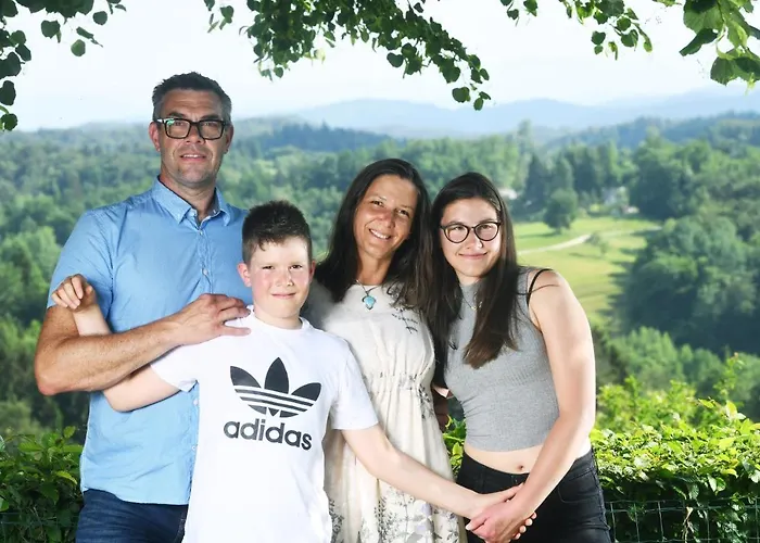 House In Nature With Pool, Pr Matazic * 캄니크